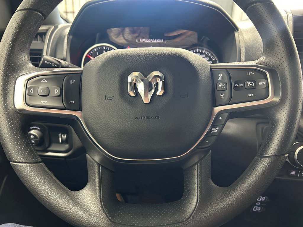 2026 Ram 1500 WARLOCK in Grand-Sault and Edmunston, New Brunswick - 11 - w1024h768px