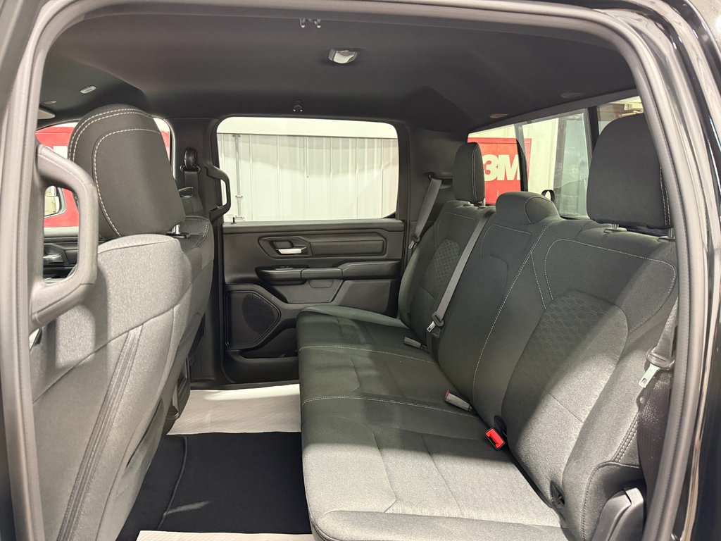 Ram 1500 EXPRESS 2026 à Grand-Sault et Edmunston, Nouveau-Brunswick - 8 - w1024h768px
