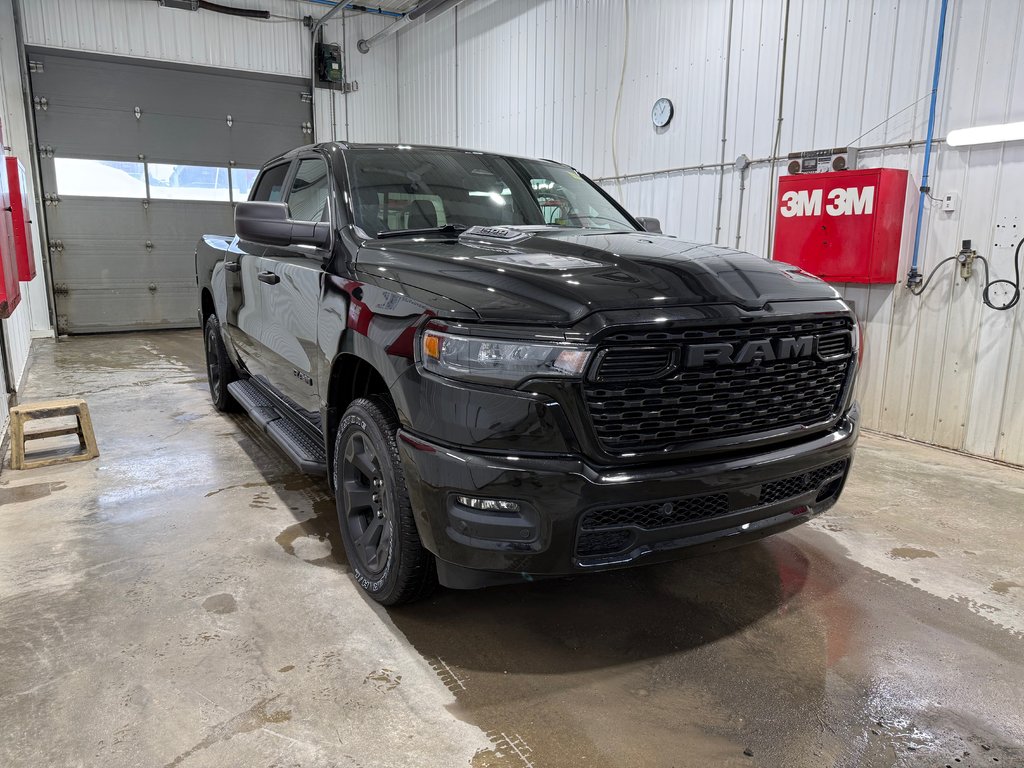 Ram 1500 EXPRESS 2026 à Grand-Sault et Edmunston, Nouveau-Brunswick - 3 - w1024h768px