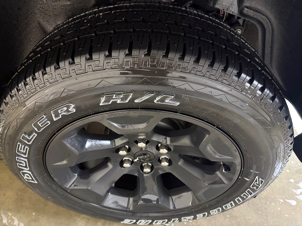 2026 Ram 1500 EXPRESS in Grand-Sault and Edmunston, New Brunswick - 8 - w1024h768px