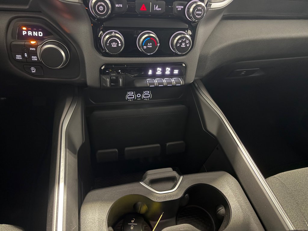 2026 Ram 1500 EXPRESS in Grand-Sault and Edmunston, New Brunswick - 15 - w1024h768px