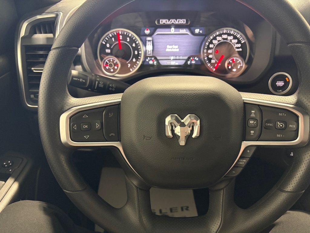 2026 Ram 1500 EXPRESS in Grand-Sault and Edmunston, New Brunswick - 27 - w1024h768px