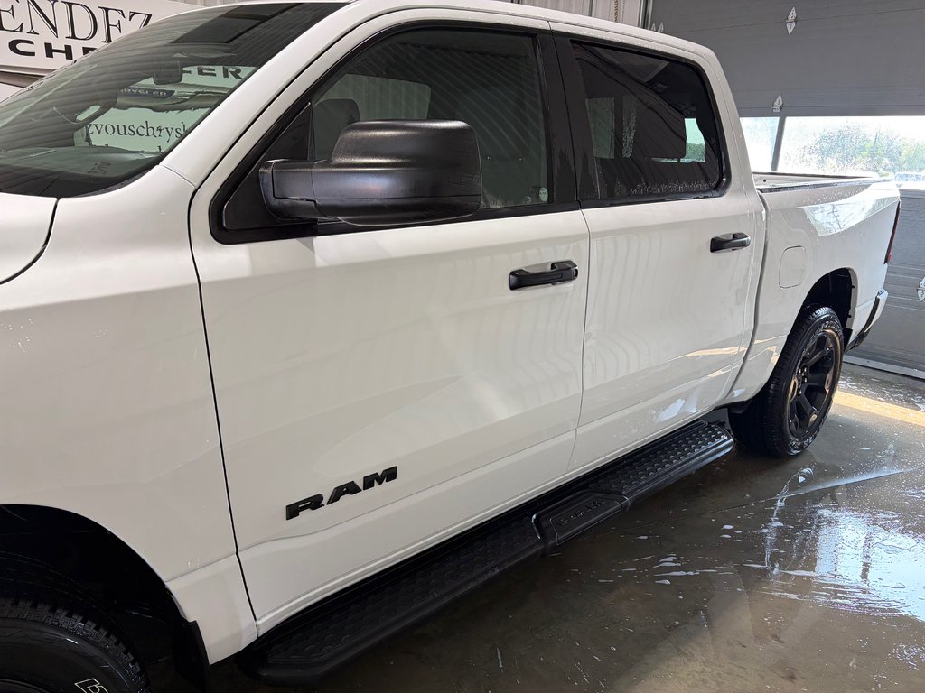 2026 Ram 1500 EXPRESS in Grand-Sault and Edmunston, New Brunswick - 21 - w1024h768px