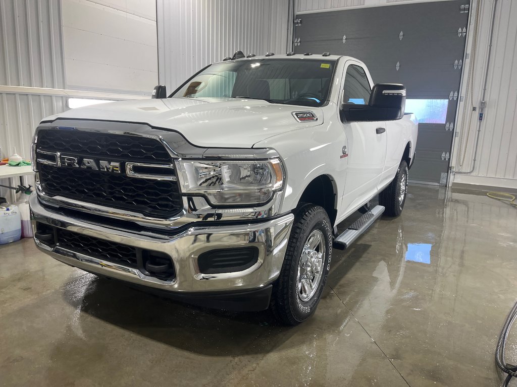 Ram 2500 TRADESMAN 2024 à Grand-Sault et Edmunston, Nouveau-Brunswick - 1 - w1024h768px