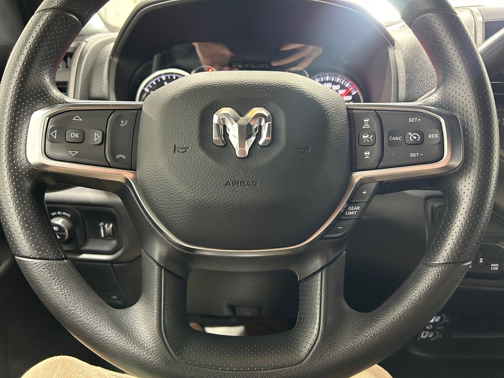 2025 Ram 2500 TRADESMAN in Grand-Sault and Edmunston, New Brunswick - 11 - w1024h768px
