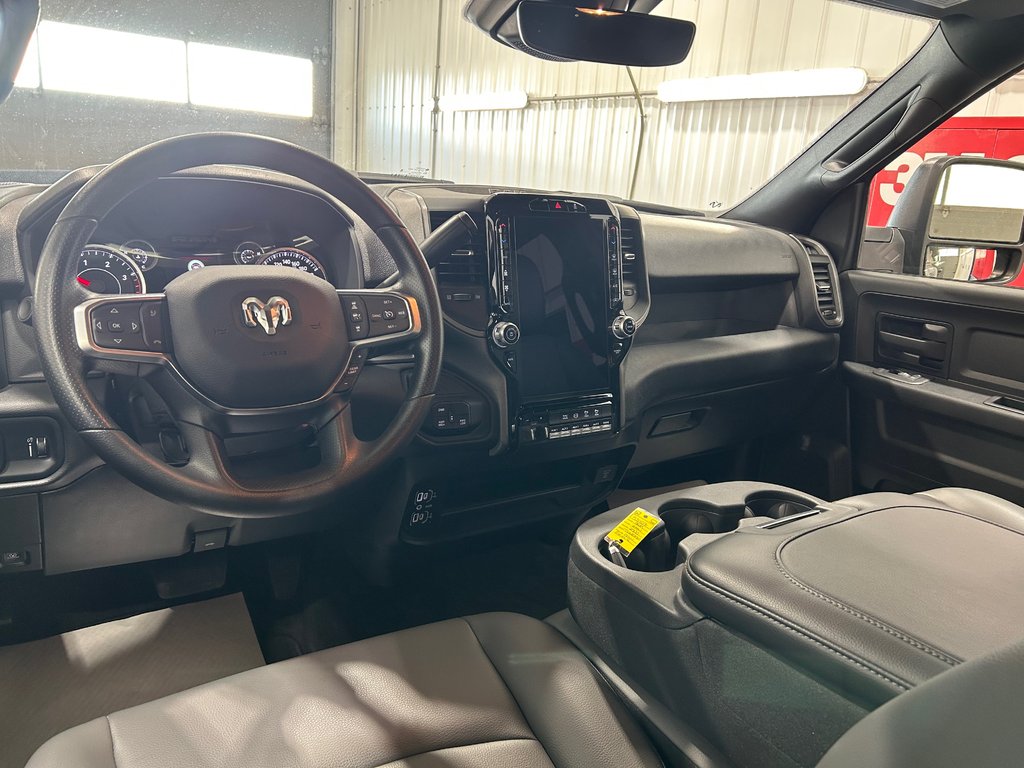 2025 Ram 2500 TRADESMAN in Grand-Sault and Edmunston, New Brunswick - 8 - w1024h768px