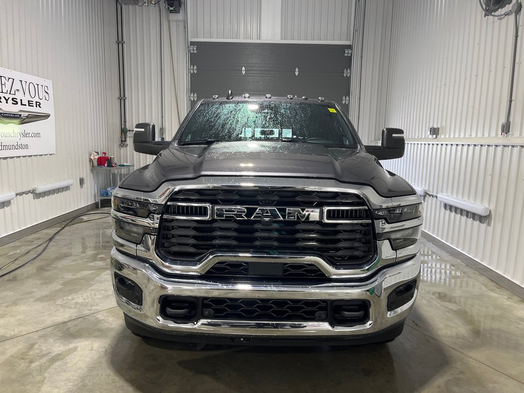 Ram 2500 TRADESMAN 2025 à Grand-Sault et Edmunston, Nouveau-Brunswick - 2 - w1024h768px
