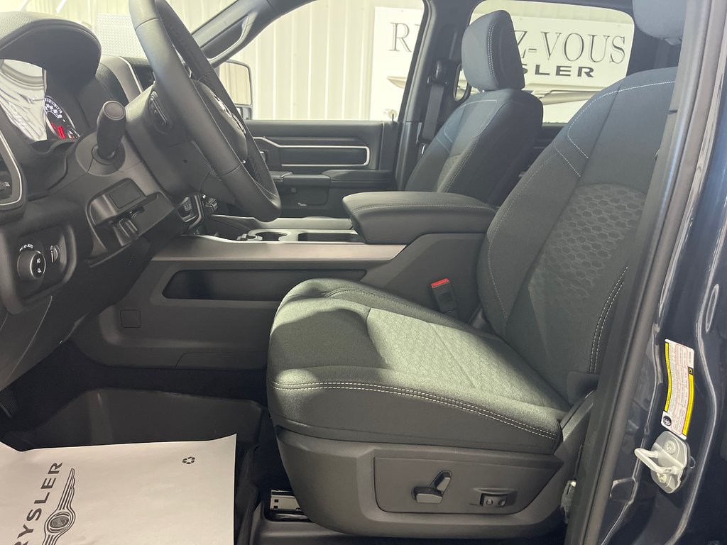 2026 Ram 2500 BIG HORN in Grand-Sault and Edmunston, New Brunswick - 12 - w1024h768px