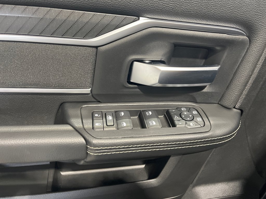 2026 Ram 2500 BIG HORN in Grand-Sault and Edmunston, New Brunswick - 15 - w1024h768px