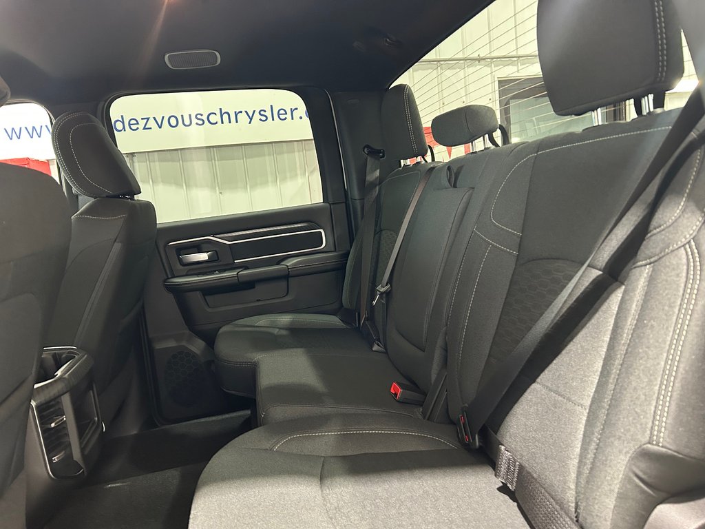 2026 Ram 2500 BIG HORN in Grand-Sault and Edmunston, New Brunswick - 8 - w1024h768px