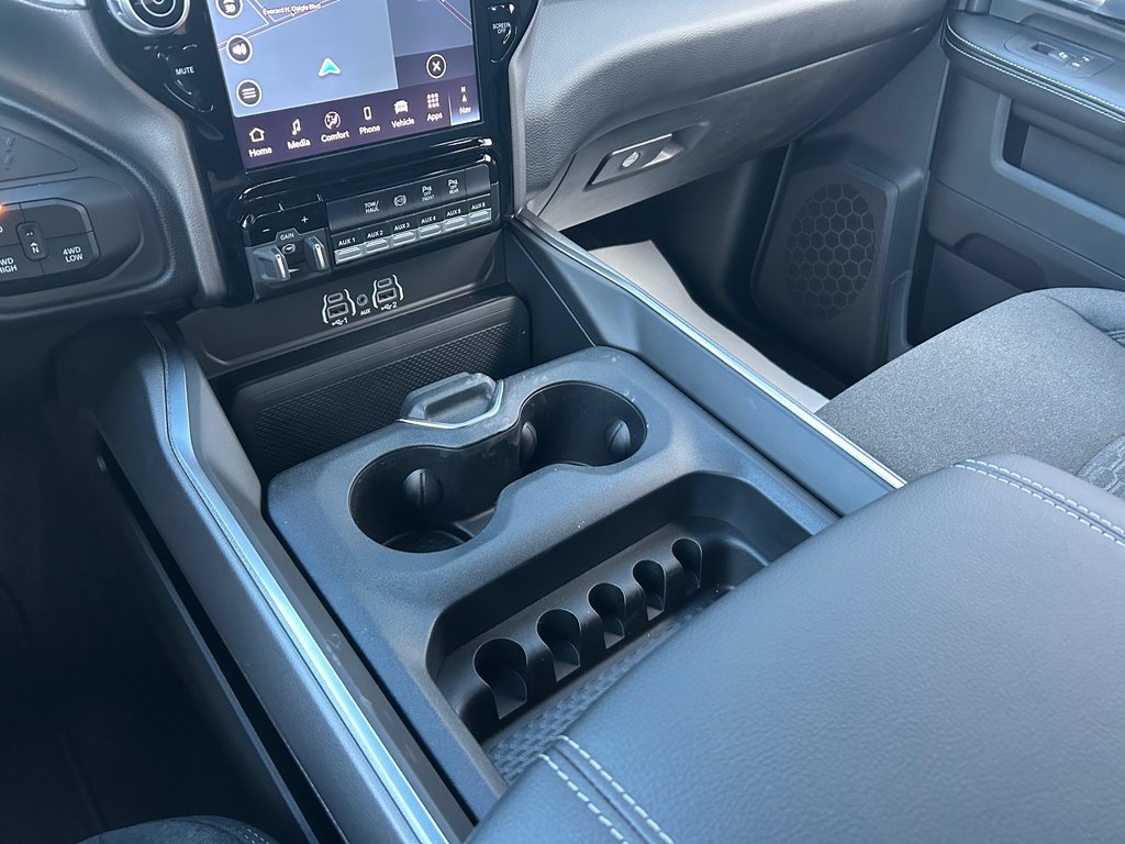 2026 Ram 2500 BIG HORN in Grand-Sault and Edmunston, New Brunswick - 12 - w1024h768px