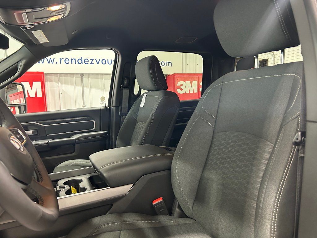 2026 Ram 2500 BIG HORN in Grand-Sault and Edmunston, New Brunswick - 9 - w1024h768px