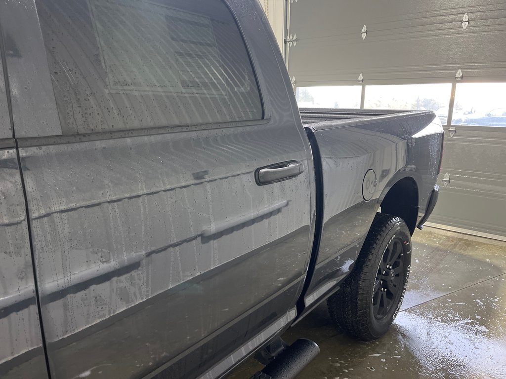 2026 Ram 2500 BLACK EXPRESS in Grand-Sault and Edmunston, New Brunswick - 7 - w1024h768px