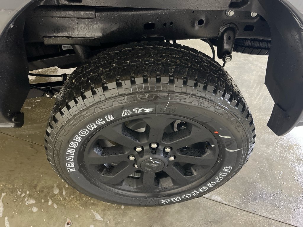 2026 Ram 2500 BLACK EXPRESS in Grand-Sault and Edmunston, New Brunswick - 9 - w1024h768px