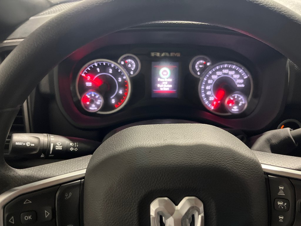 2026 Ram 2500 BLACK EXPRESS in Grand-Sault and Edmunston, New Brunswick - 14 - w1024h768px