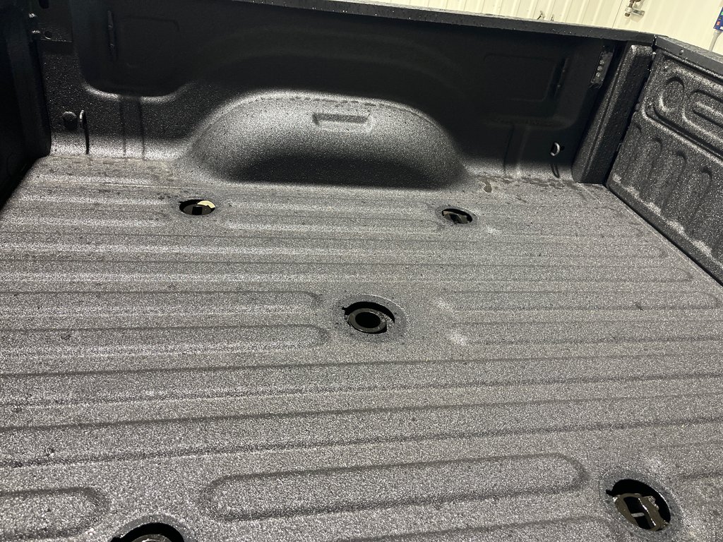 2026 Ram 2500 BLACK EXPRESS in Grand-Sault and Edmunston, New Brunswick - 8 - w1024h768px