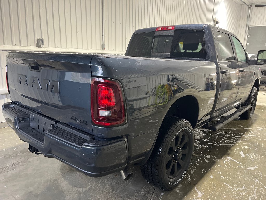 2026 Ram 2500 BLACK EXPRESS in Grand-Sault and Edmunston, New Brunswick - 5 - w1024h768px