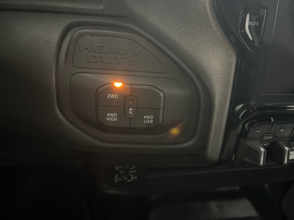 2026 Ram 2500 BLACK EXPRESS in Grand-Sault and Edmunston, New Brunswick - 19 - w1024h768px