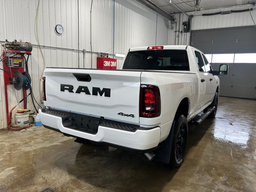 2026 Ram 2500 BLACK EXPRESS in Grand-Sault and Edmunston, New Brunswick - 4 - w1024h768px