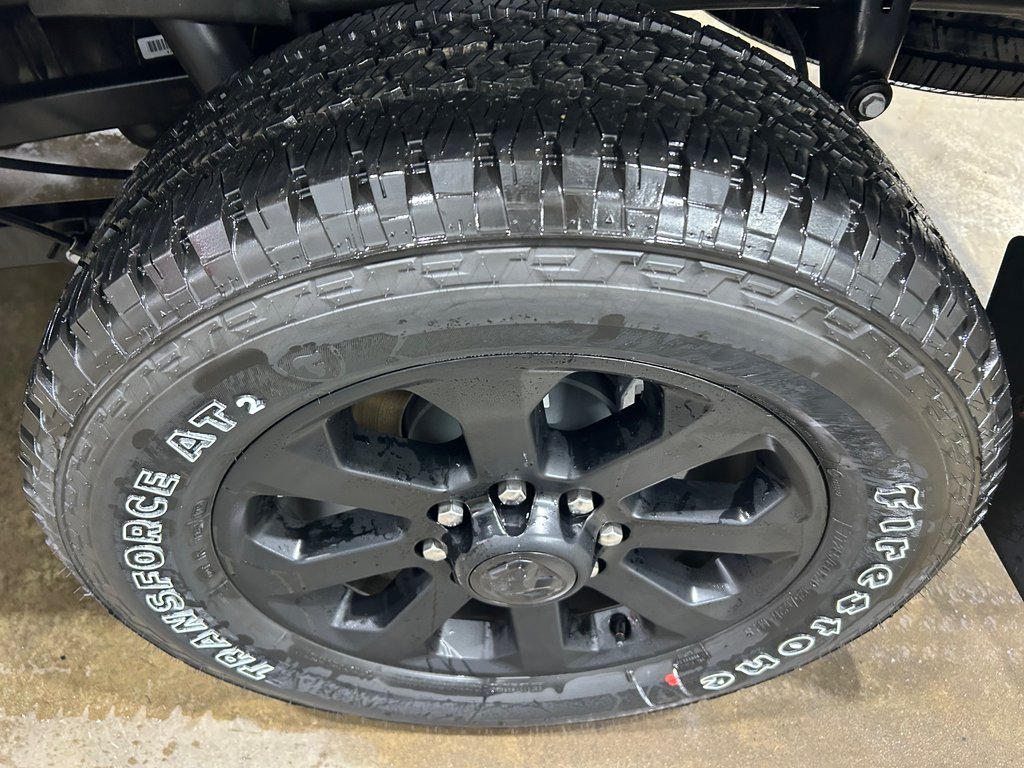 2026 Ram 2500 BLACK EXPRESS in Grand-Sault and Edmunston, New Brunswick - 7 - w1024h768px