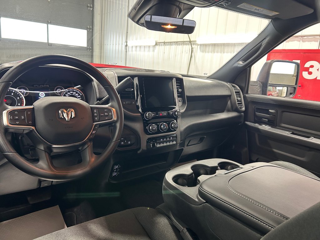 2026 Ram 2500 BLACK EXPRESS in Grand-Sault and Edmunston, New Brunswick - 7 - w1024h768px
