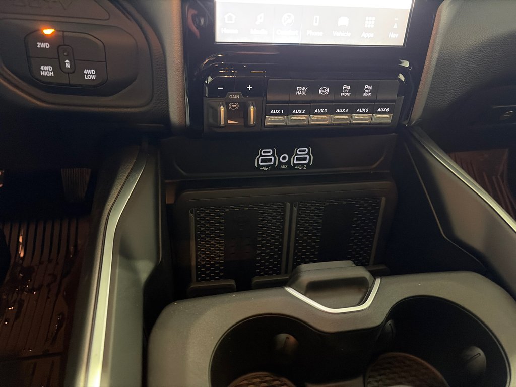 2026 Ram 2500 BIG HORN in Grand-Sault and Edmunston, New Brunswick - 17 - w1024h768px