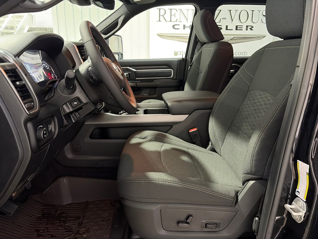 2026 Ram 2500 BIG HORN in Grand-Sault and Edmunston, New Brunswick - 13 - w1024h768px