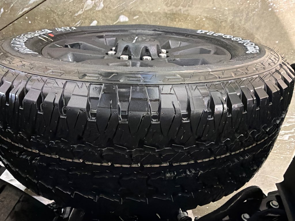 2026 Ram 2500 BIG HORN in Grand-Sault and Edmunston, New Brunswick - 9 - w1024h768px