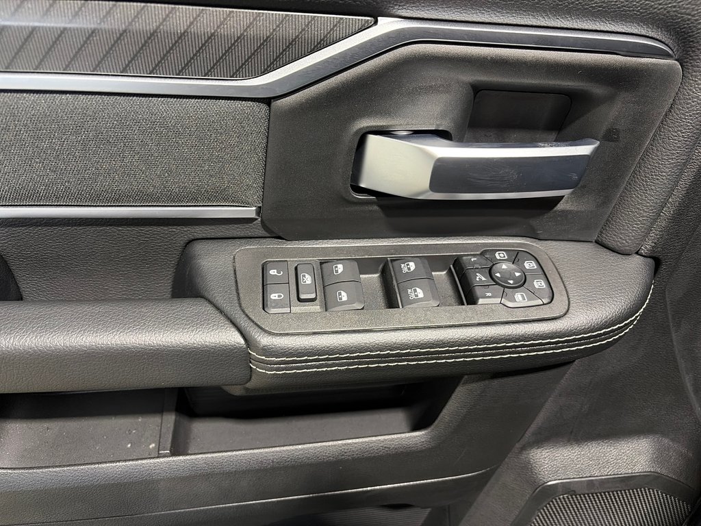 2026 Ram 2500 BIG HORN in Grand-Sault and Edmunston, New Brunswick - 12 - w1024h768px