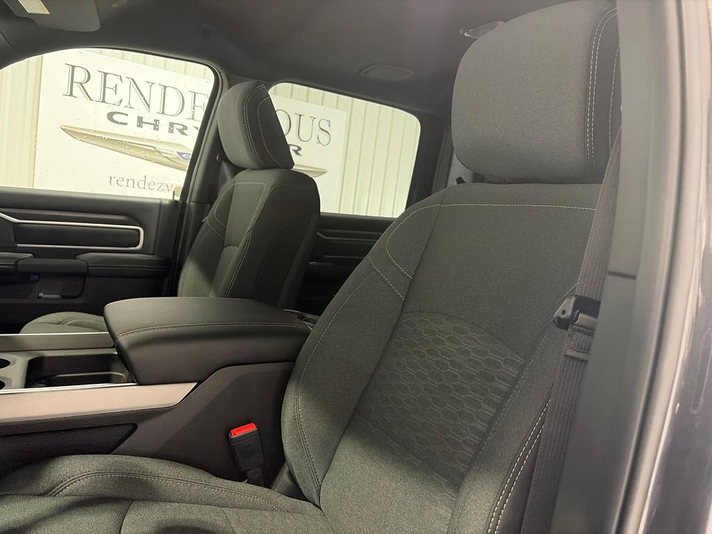 2026 Ram 2500 BIG HORN in Grand-Sault and Edmunston, New Brunswick - 12 - w1024h768px