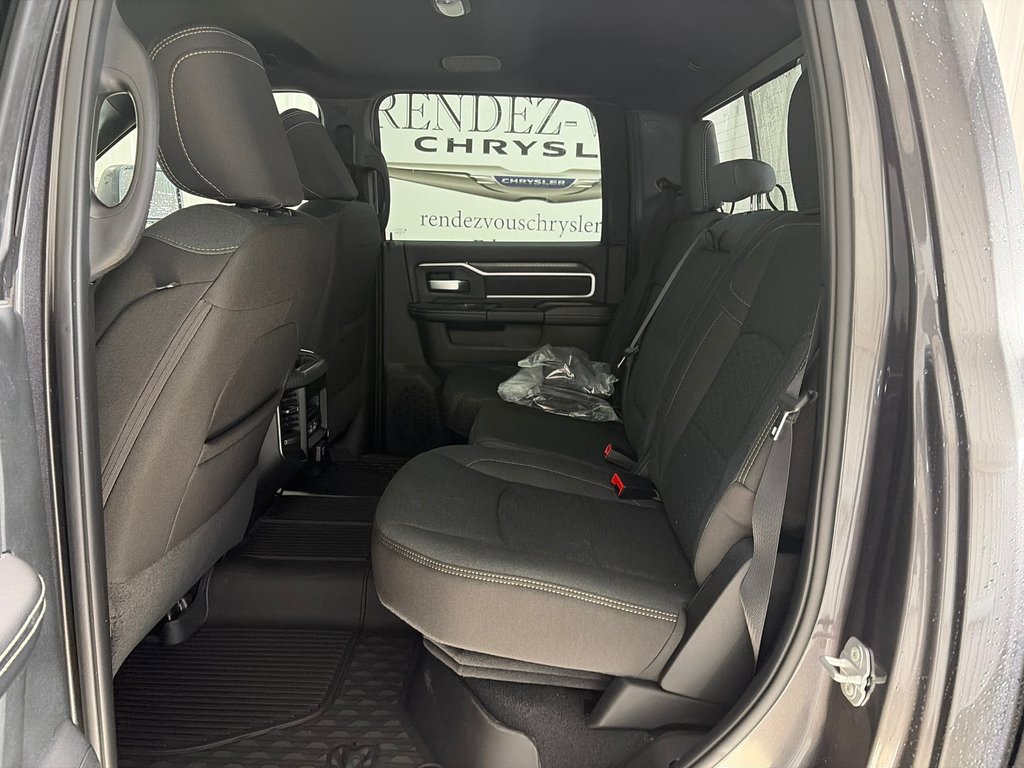 2026 Ram 2500 BIG HORN in Grand-Sault and Edmunston, New Brunswick - 9 - w1024h768px