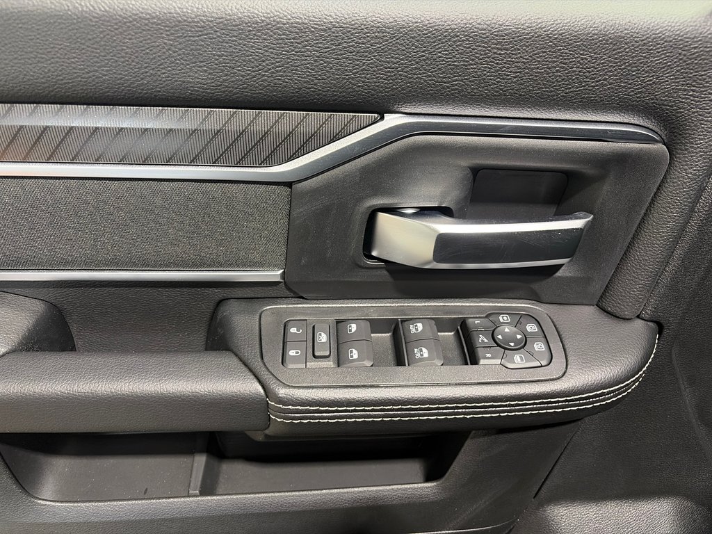 2026 Ram 2500 BIG HORN in Grand-Sault and Edmunston, New Brunswick - 13 - w1024h768px