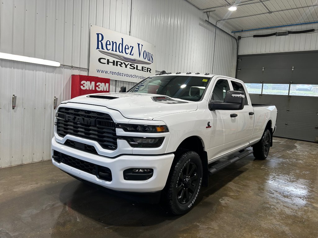 2026 Ram 2500 BLACK EXPRESS in Grand-Sault and Edmunston, New Brunswick - 1 - w1024h768px