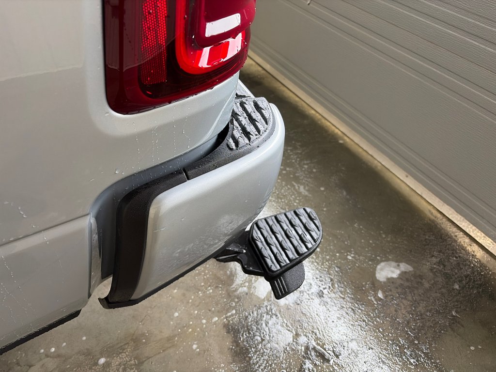 2026 Ram 2500 BIG HORN in Grand-Sault and Edmunston, New Brunswick - 7 - w1024h768px