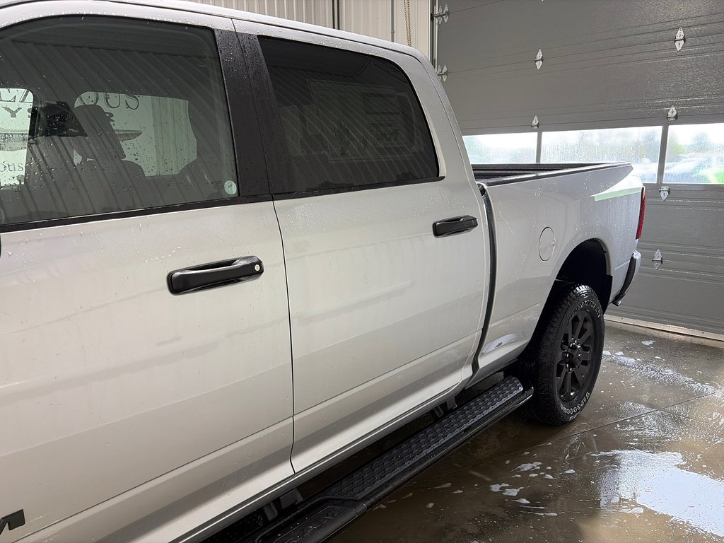 2026 Ram 2500 BIG HORN in Grand-Sault and Edmunston, New Brunswick - 6 - w1024h768px