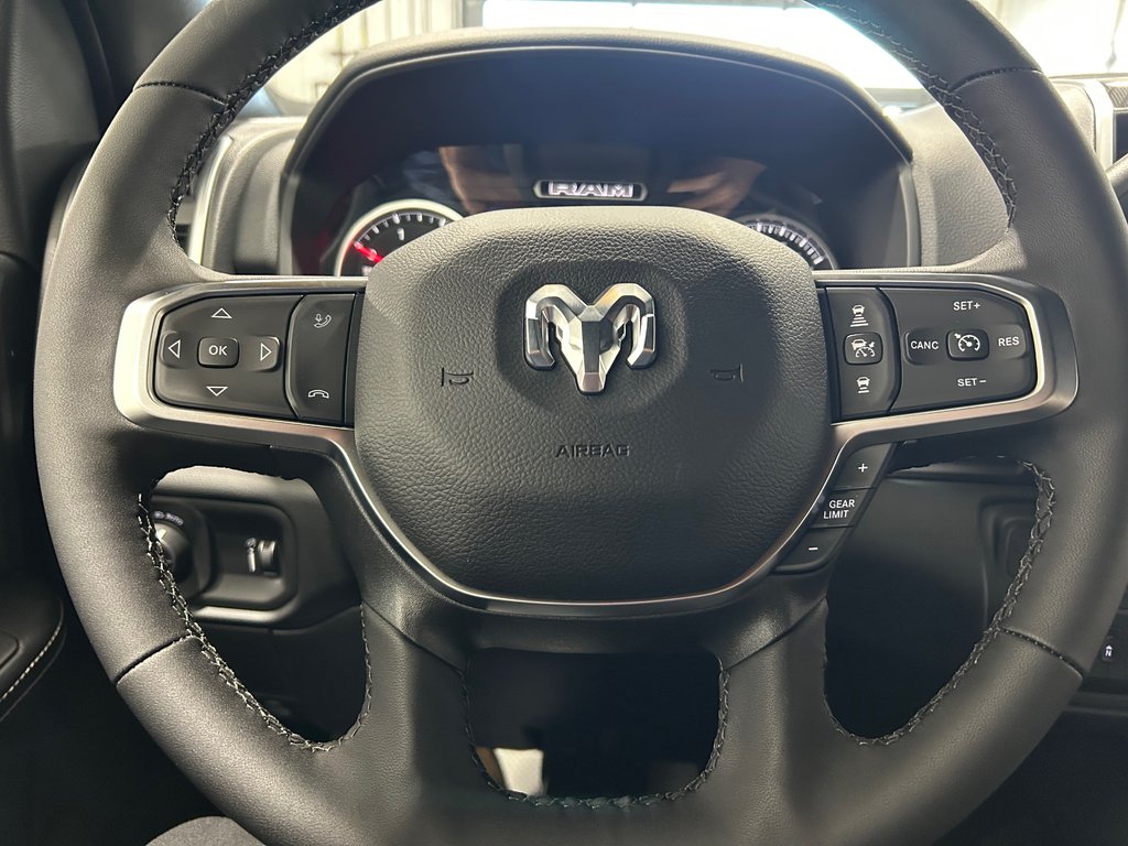 2027 Ram 2500 BIG HORN in Grand-Sault and Edmunston, New Brunswick - 9 - w1024h768px