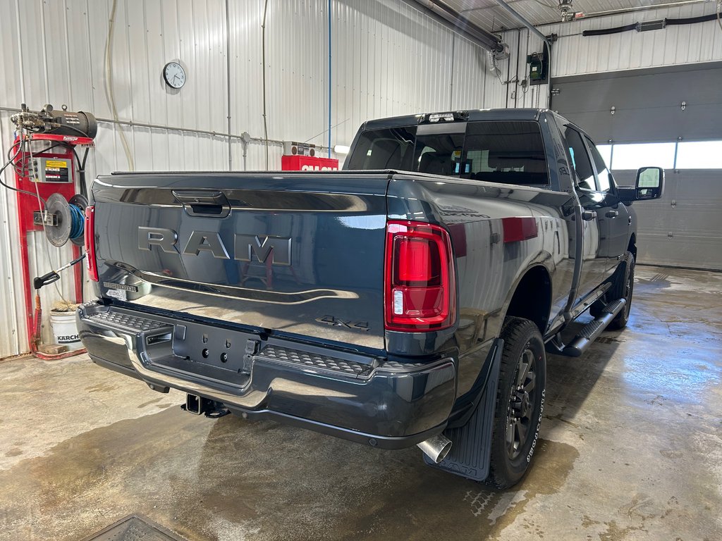 2027 Ram 2500 BIG HORN in Grand-Sault and Edmunston, New Brunswick - 4 - w1024h768px
