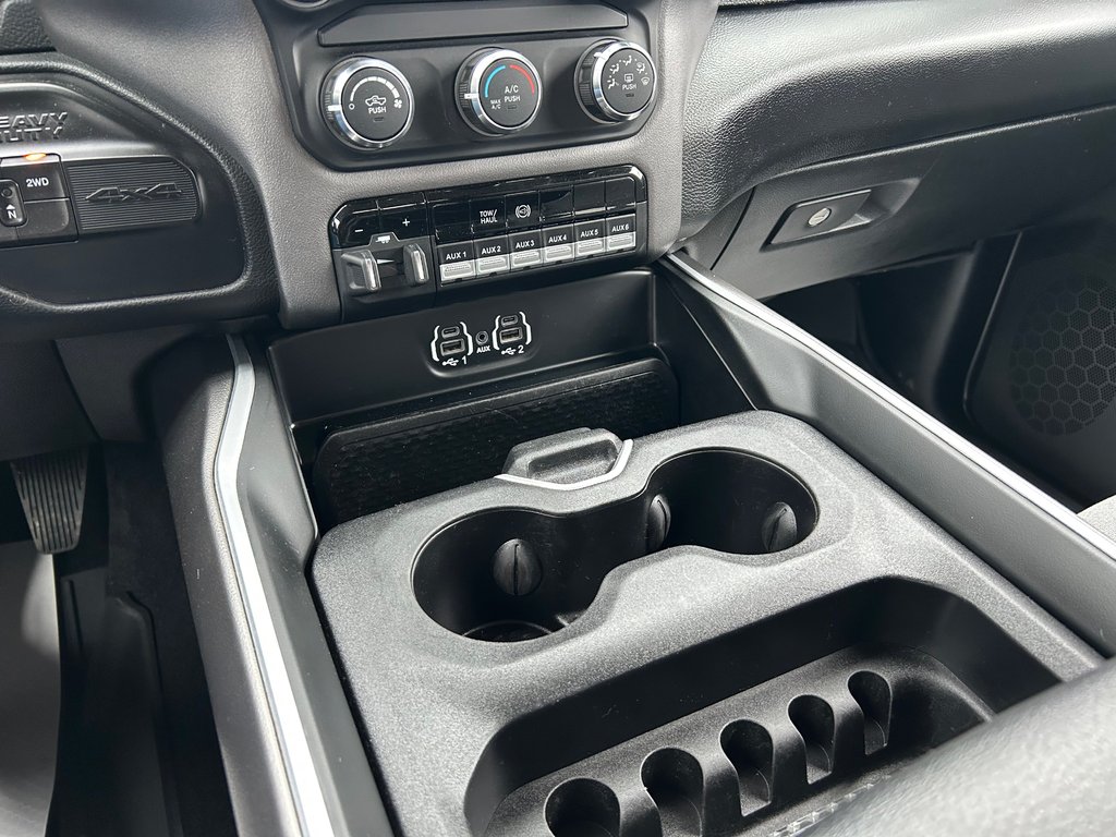 2020 Ram 3500 BIG HORN in Grand-Sault and Edmunston, New Brunswick - 16 - w1024h768px