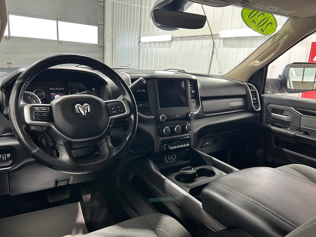 2020 Ram 3500 BIG HORN in Grand-Sault and Edmunston, New Brunswick - 8 - w1024h768px