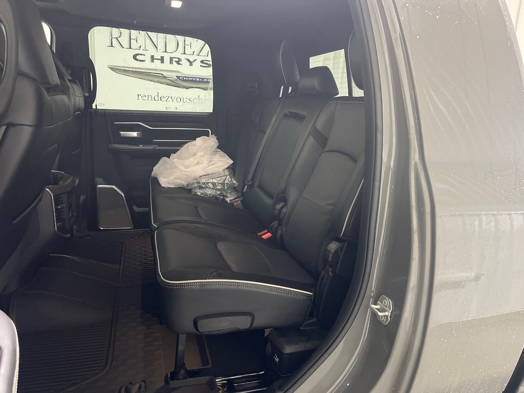 2026 Ram 3500 LARAMIE in Grand-Sault and Edmunston, New Brunswick - 11 - w1024h768px