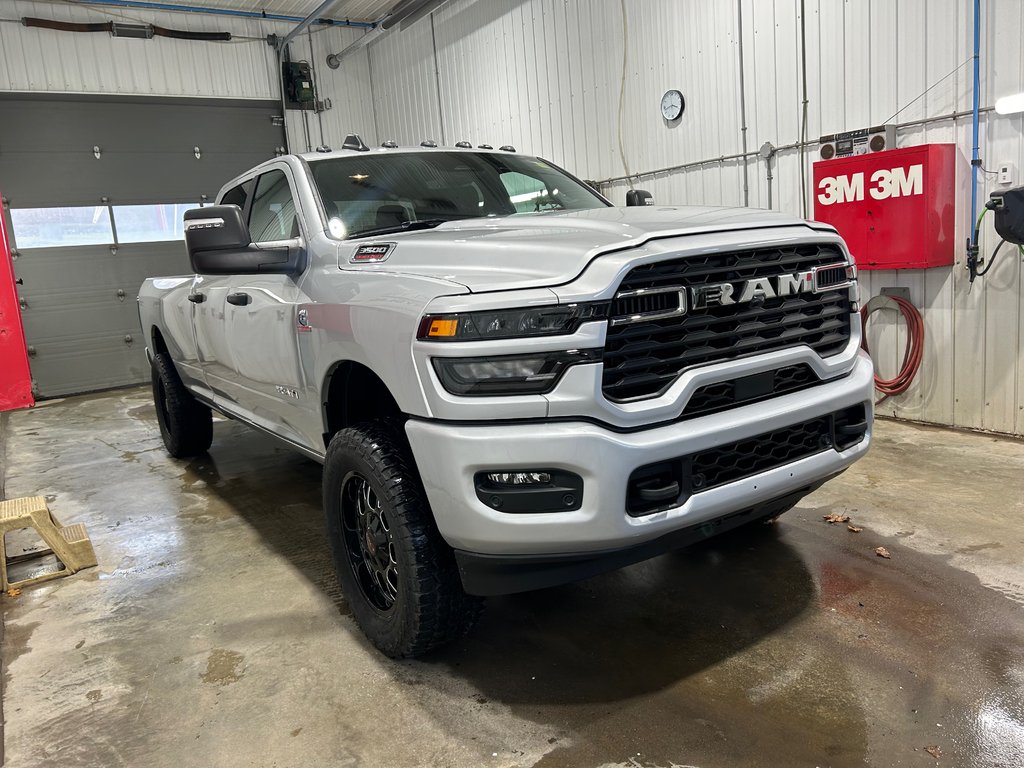 2026 Ram 3500 BIG HORN in Grand-Sault and Edmunston, New Brunswick - 3 - w1024h768px