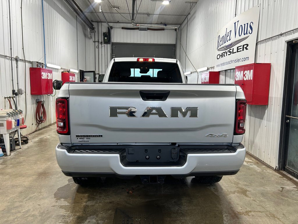 2026 Ram 3500 BIG HORN in Grand-Sault and Edmunston, New Brunswick - 5 - w1024h768px
