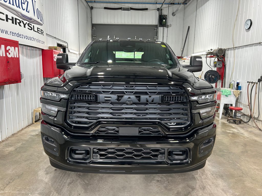 Ram 3500 BIG HORN 2026 à Grand-Sault et Edmunston, Nouveau-Brunswick - 2 - w1024h768px