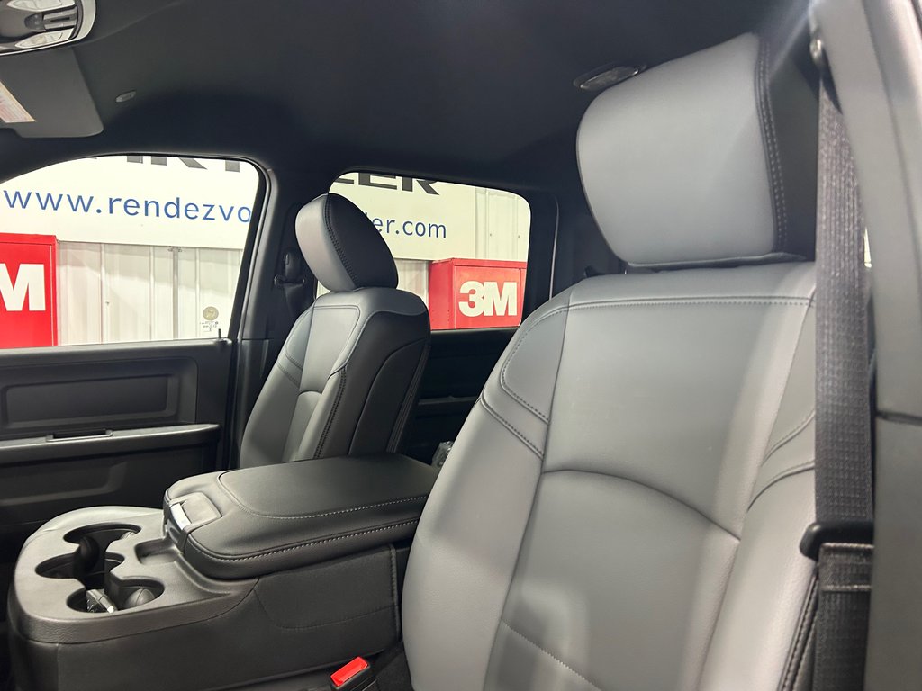 2026 Ram 4500 TRADESMAN in Grand-Sault and Edmunston, New Brunswick - 8 - w1024h768px