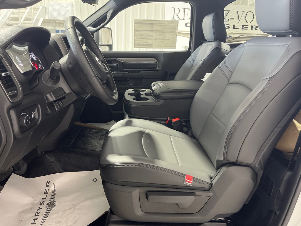 2026 Ram 5500 TRADESMAN in Grand-Sault and Edmunston, New Brunswick - 17 - w1024h768px