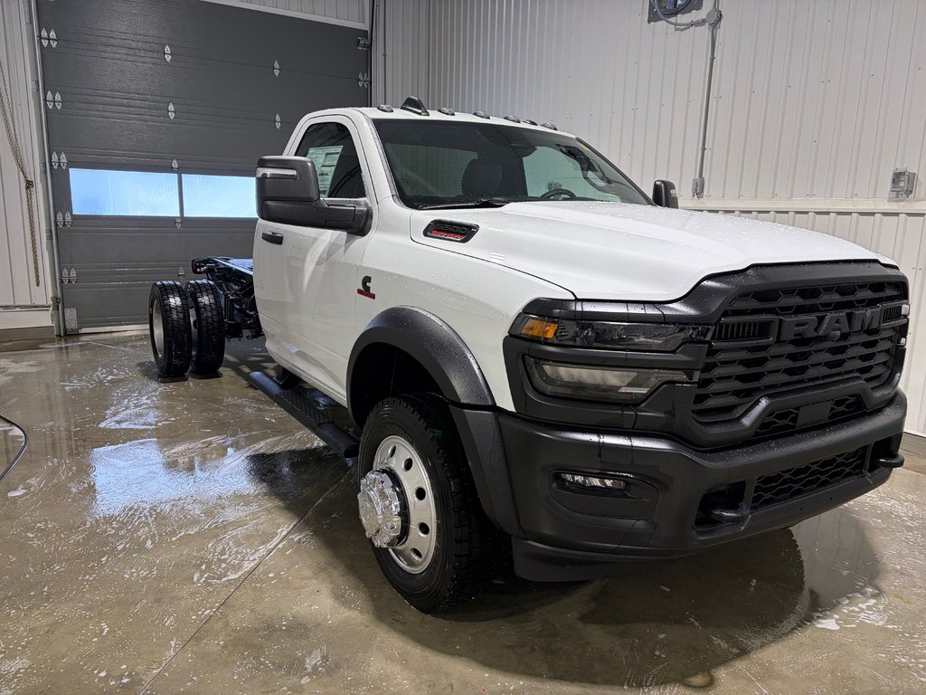 2026 Ram 5500 TRADESMAN in Grand-Sault and Edmunston, New Brunswick - 3 - w1024h768px