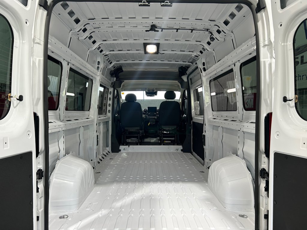 Ram Promaster 2500 Window Van High Roof 159 in. WB 2025 à Grand-Sault et Edmunston, Nouveau-Brunswick - 7 - w1024h768px