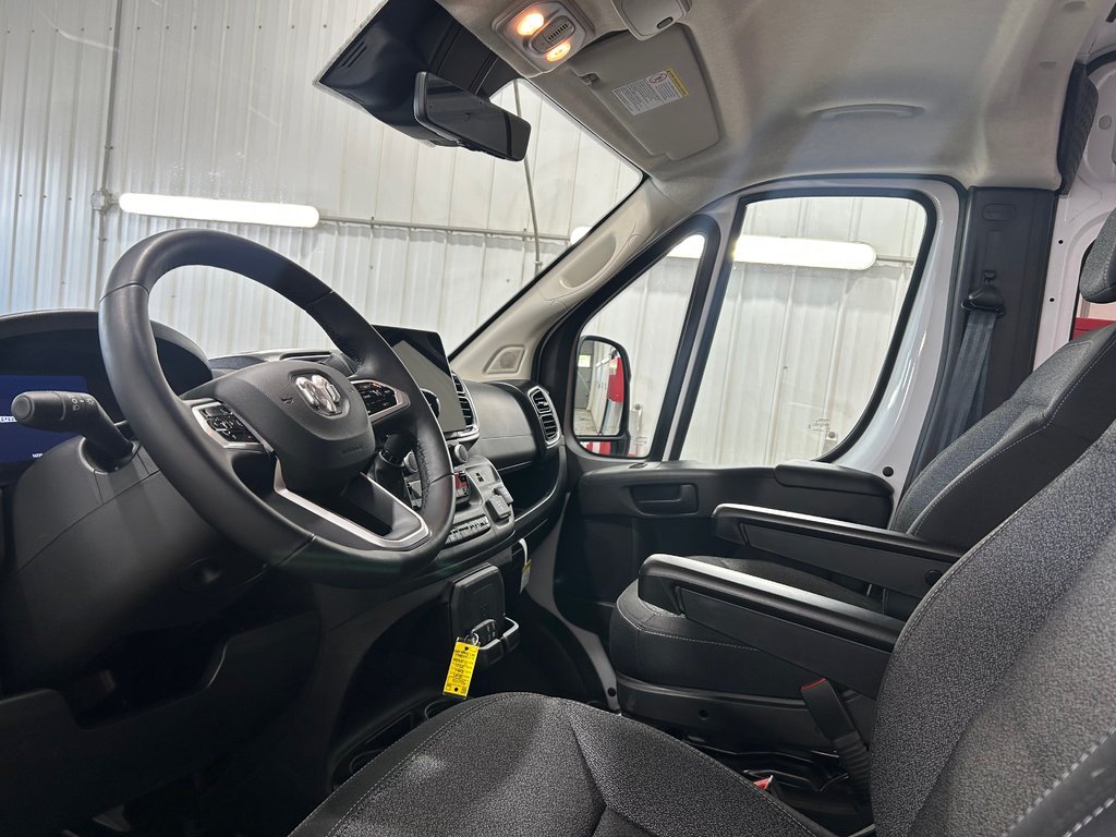 Ram Promaster 2500 Window Van High Roof 159 in. WB 2025 à Grand-Sault et Edmunston, Nouveau-Brunswick - 8 - w1024h768px