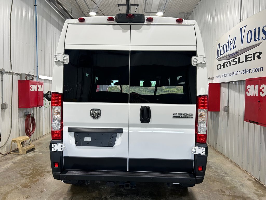 Ram Promaster 2500 Window Van High Roof 159 in. WB 2025 à Grand-Sault et Edmunston, Nouveau-Brunswick - 5 - w1024h768px