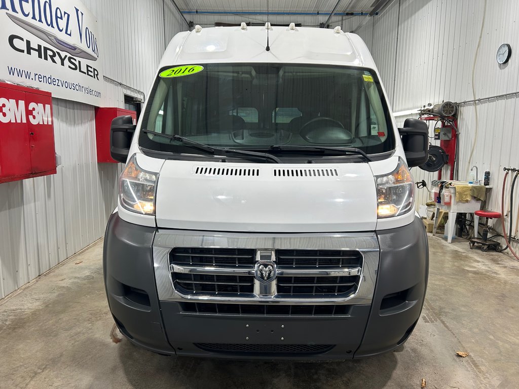 ProMaster 2500  2016 à Grand-Sault et Edmunston, Nouveau-Brunswick - 2 - w1024h768px